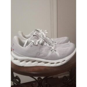 On Cloudsurfer Shoes Womens Sz 8.5 Gray Cloudtec Athletic Running Sneakers